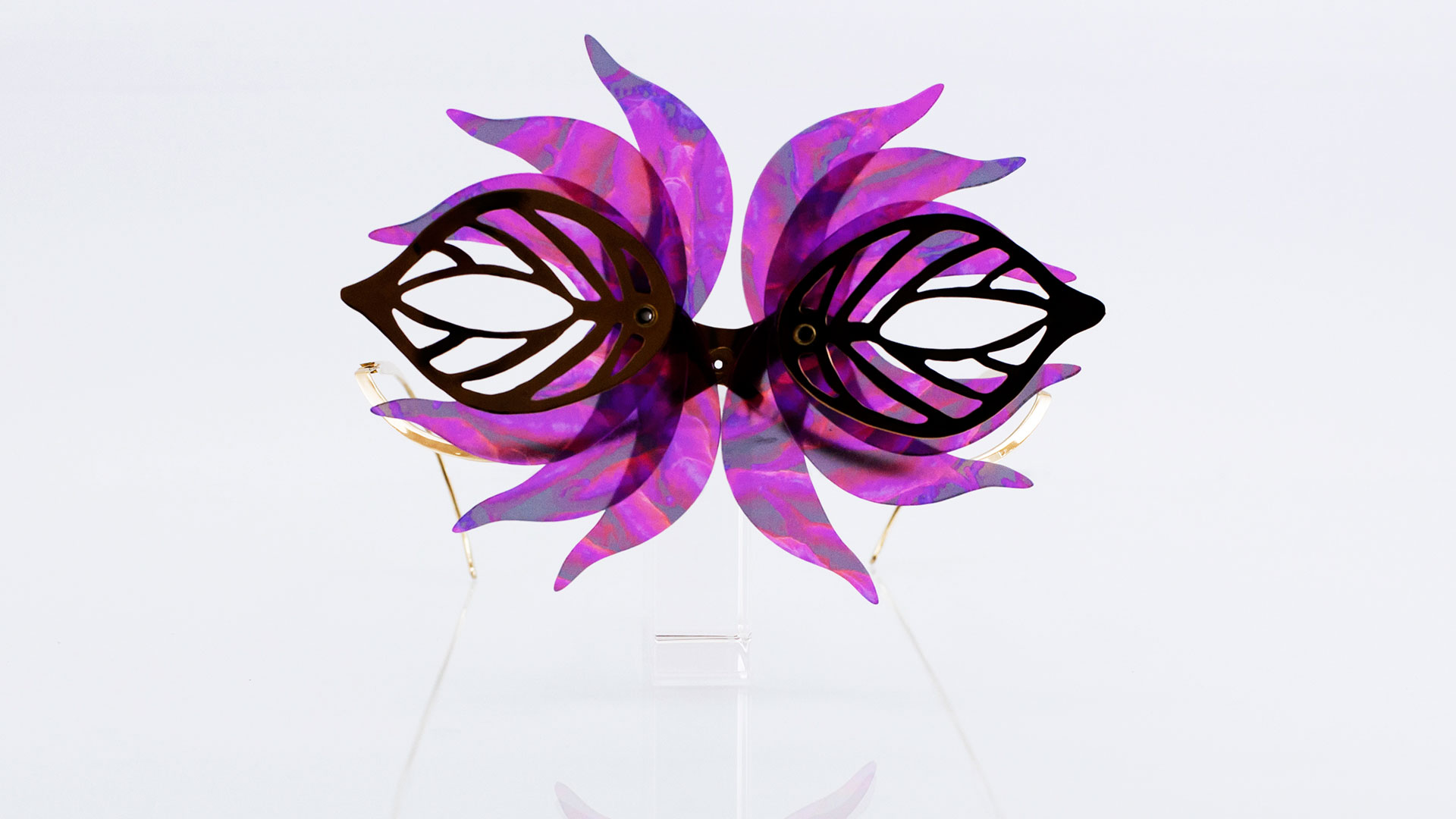 5-blooming-sonja-iglic-eyewear-googles-sunglasses-jewelry-accessories-flower-minimal-secession-kinetic-opening-folding-mechanism-designer-pink